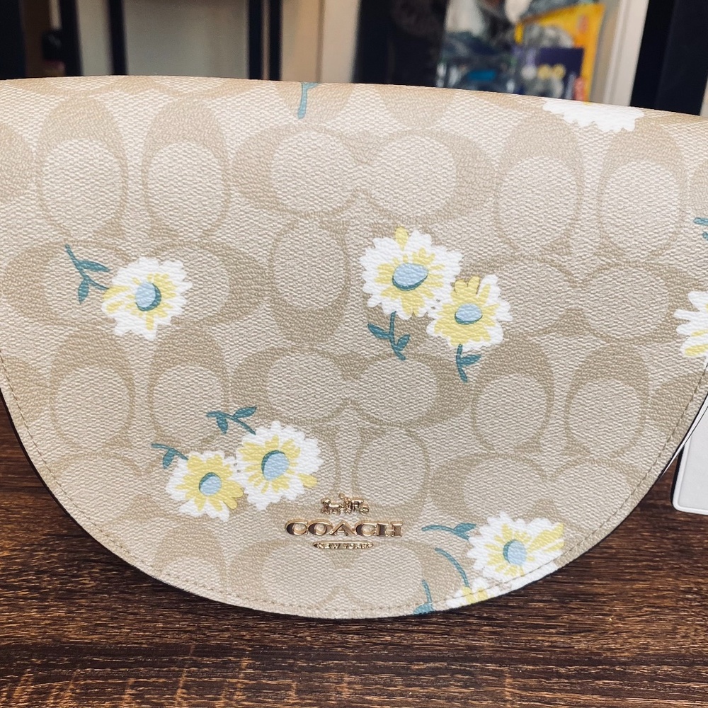 Coach Ellen Crossbody Signature with Daisy Print